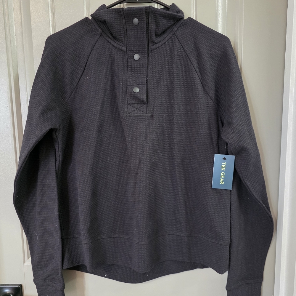 Tek Gear Womans Size Small NWT Black Long Sleeve Top